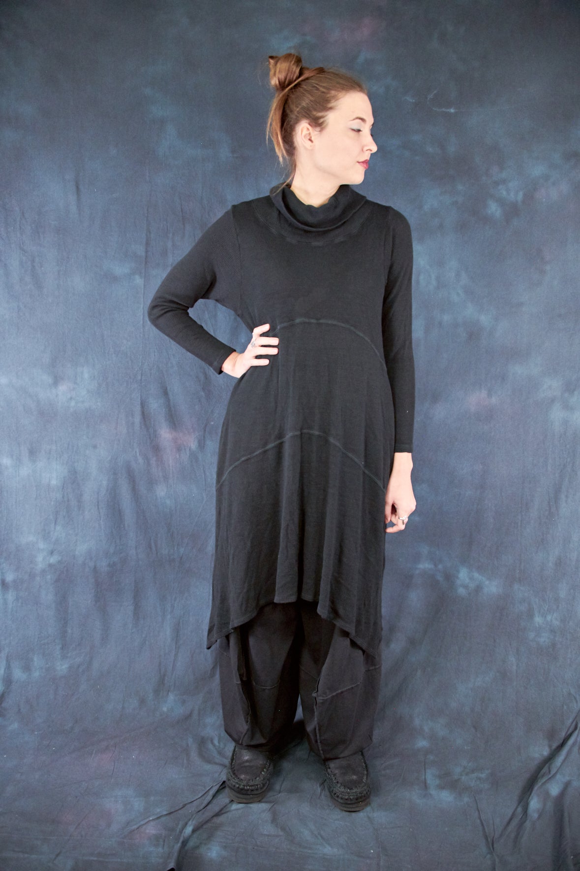 7220 Thermal Cowl Dress with Pockets Black-U
