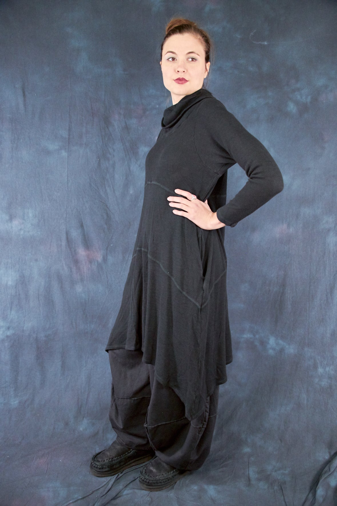 7220 Thermal Cowl Dress with Pockets Black-U