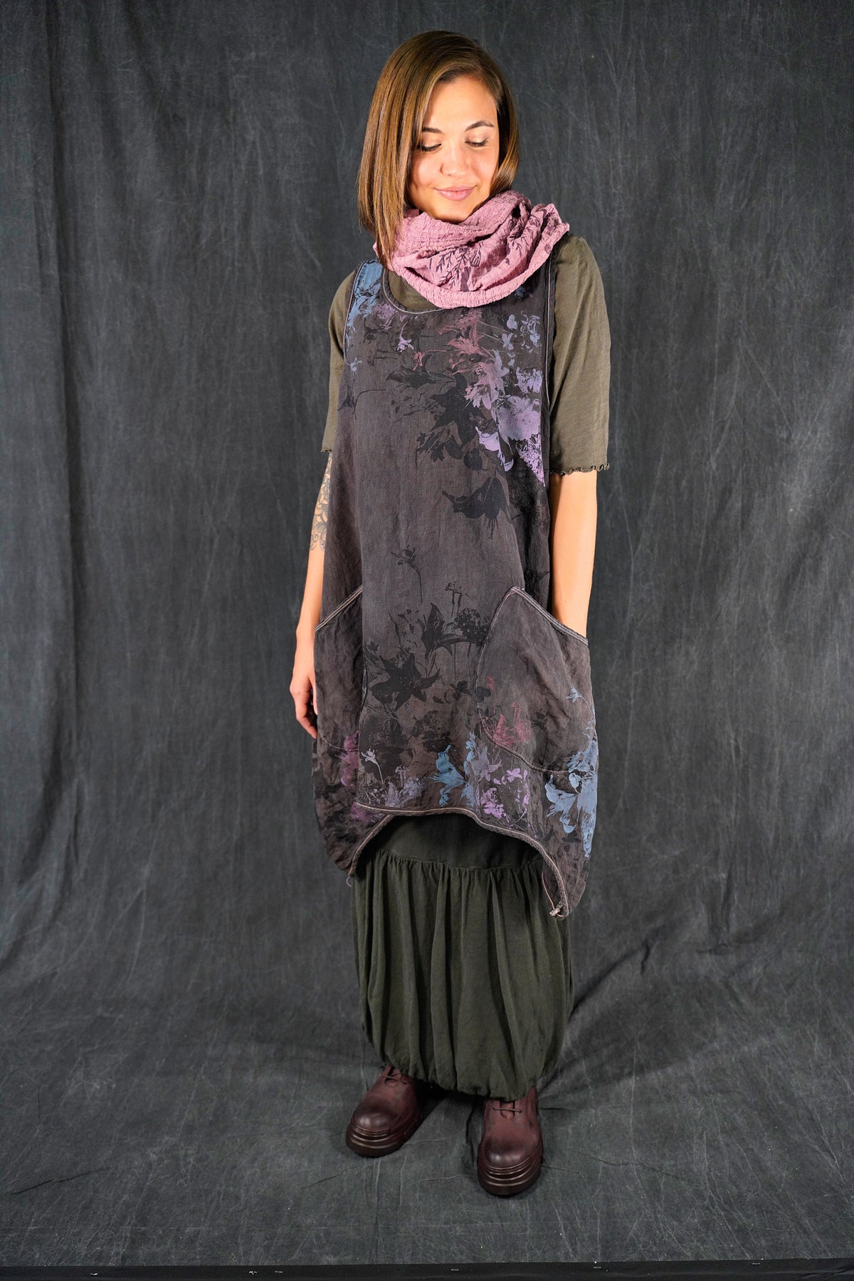 8001 Crinkle Cotton Long Scarf-Plum/Roses
