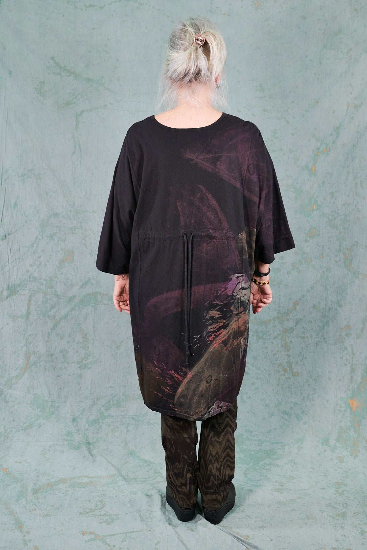 1566 Drawcord Tunic Noir-Feathered Moon