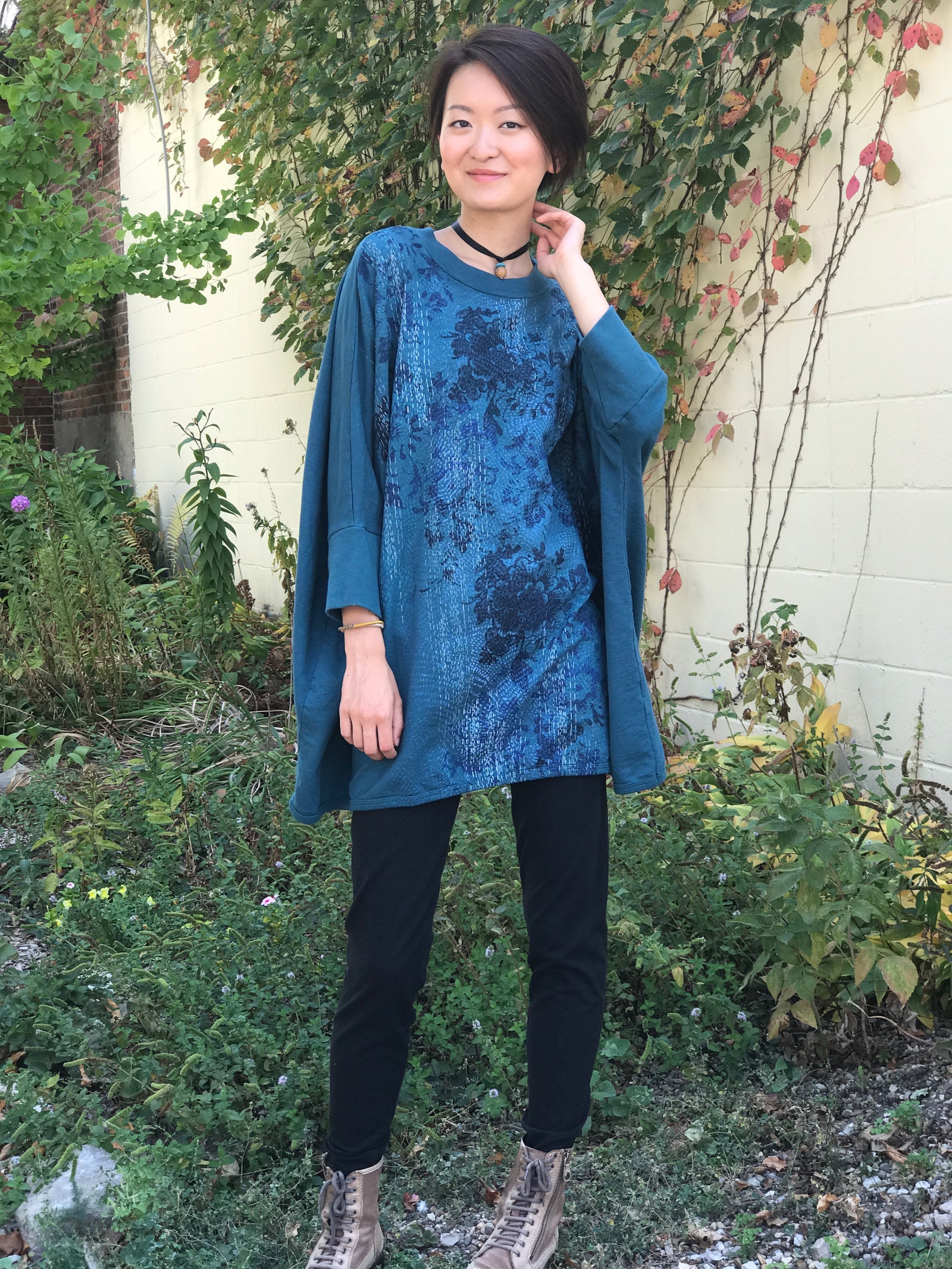2218  French Terry Mariposa Square Top Printed Peacock Floral