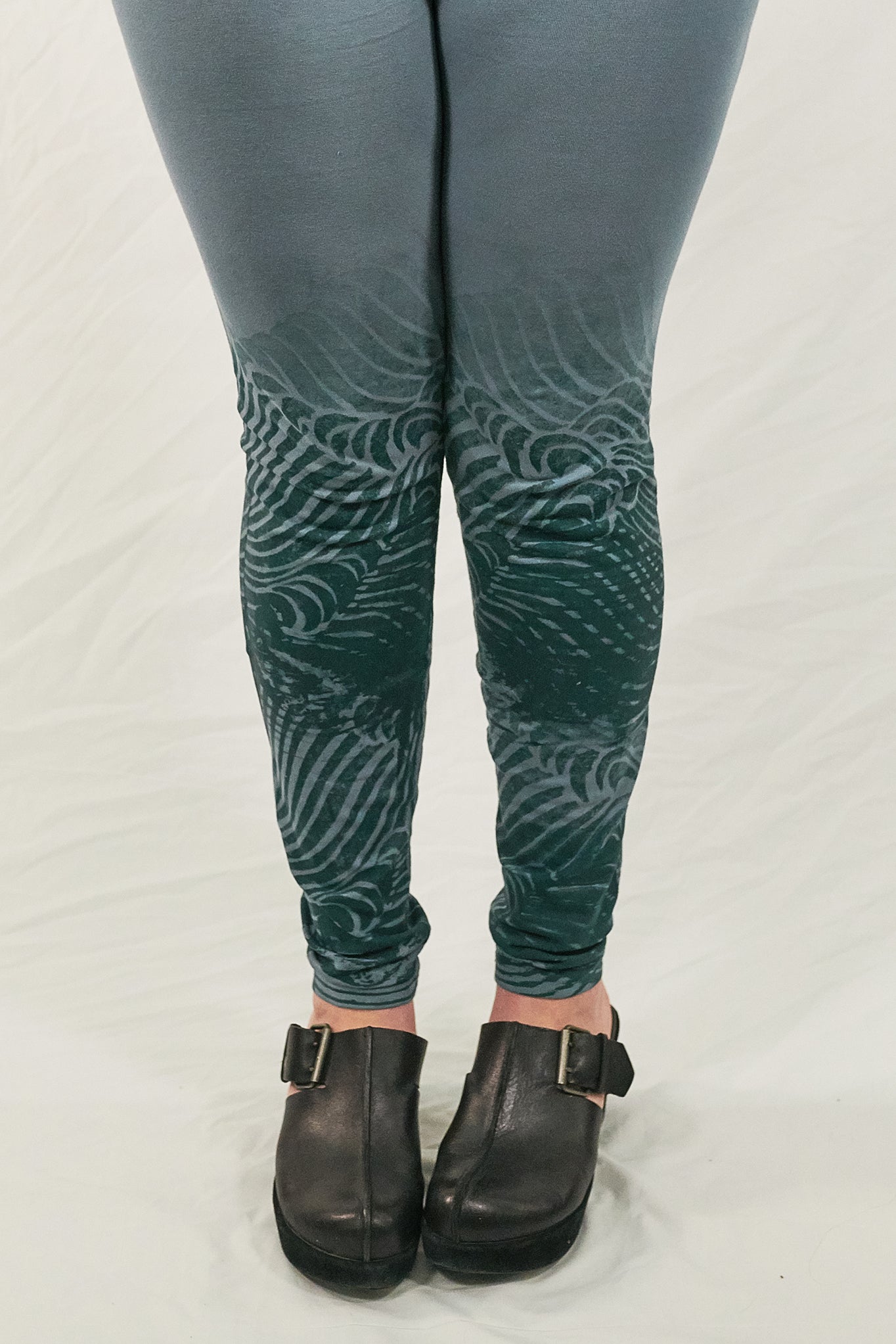 3136 Lightweight Leggings Sky-P - Blue Fish Clothing