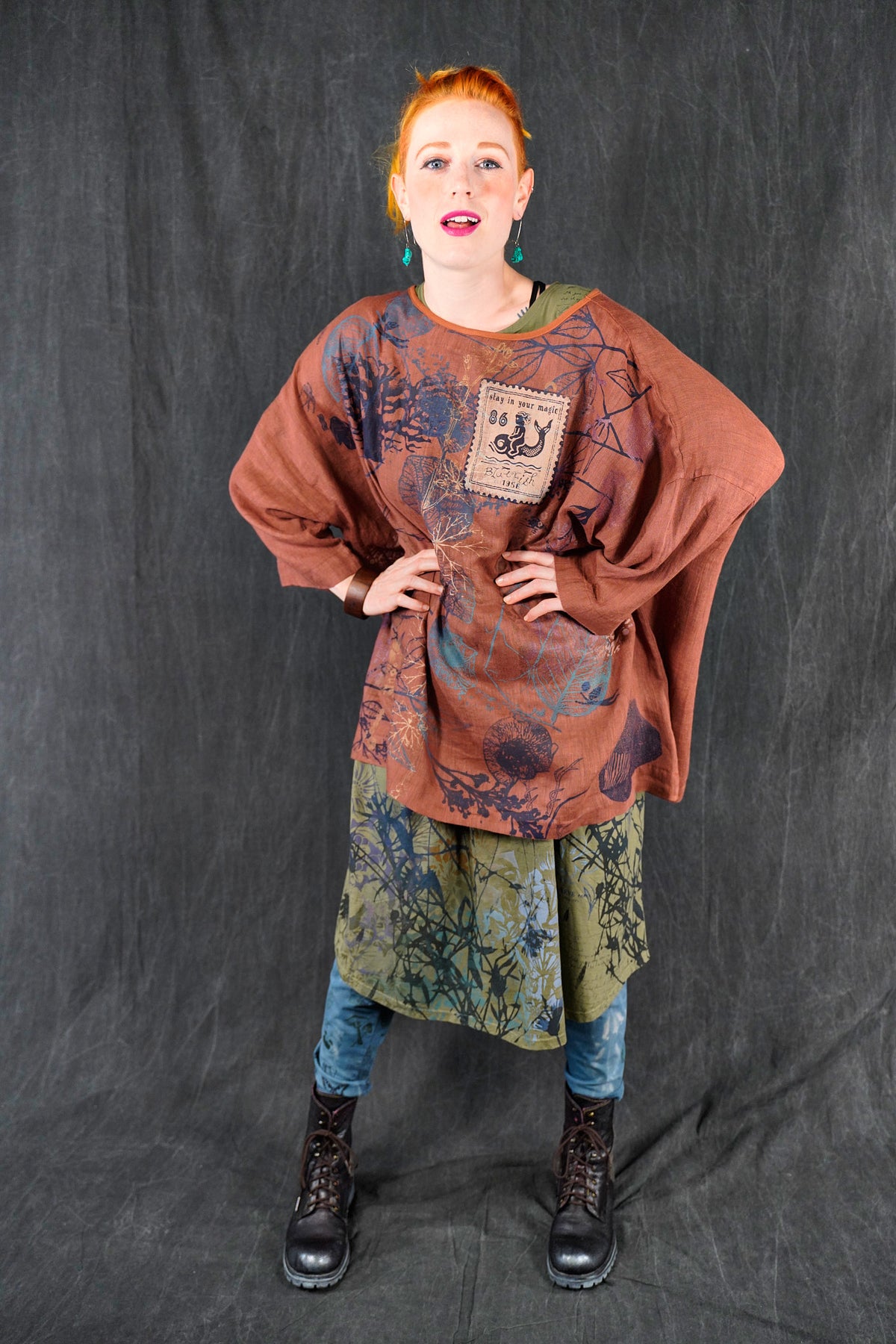L594 Oversized Square Linen Top Tiger Lily-P
