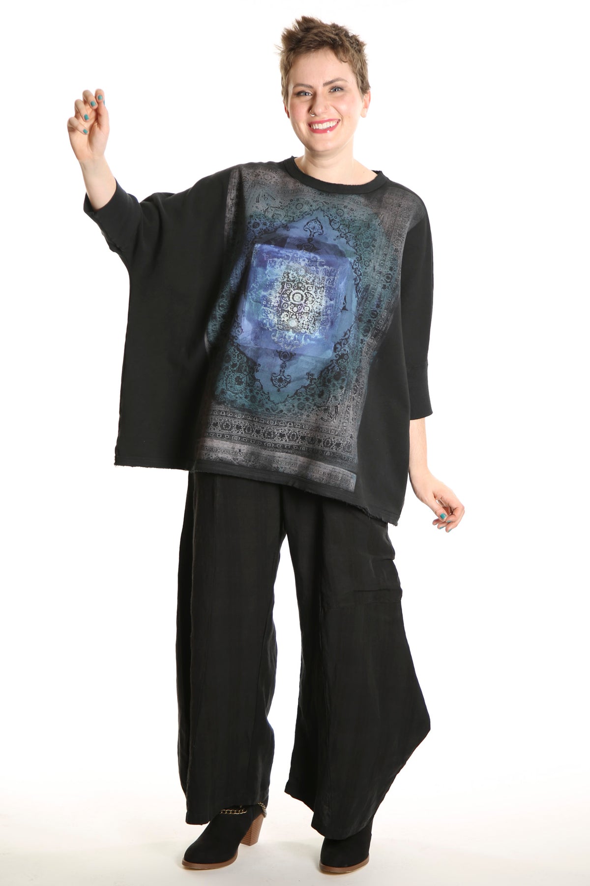 2210  Cozy Fleece Square Sweatshirt Printed Black Persian Rug