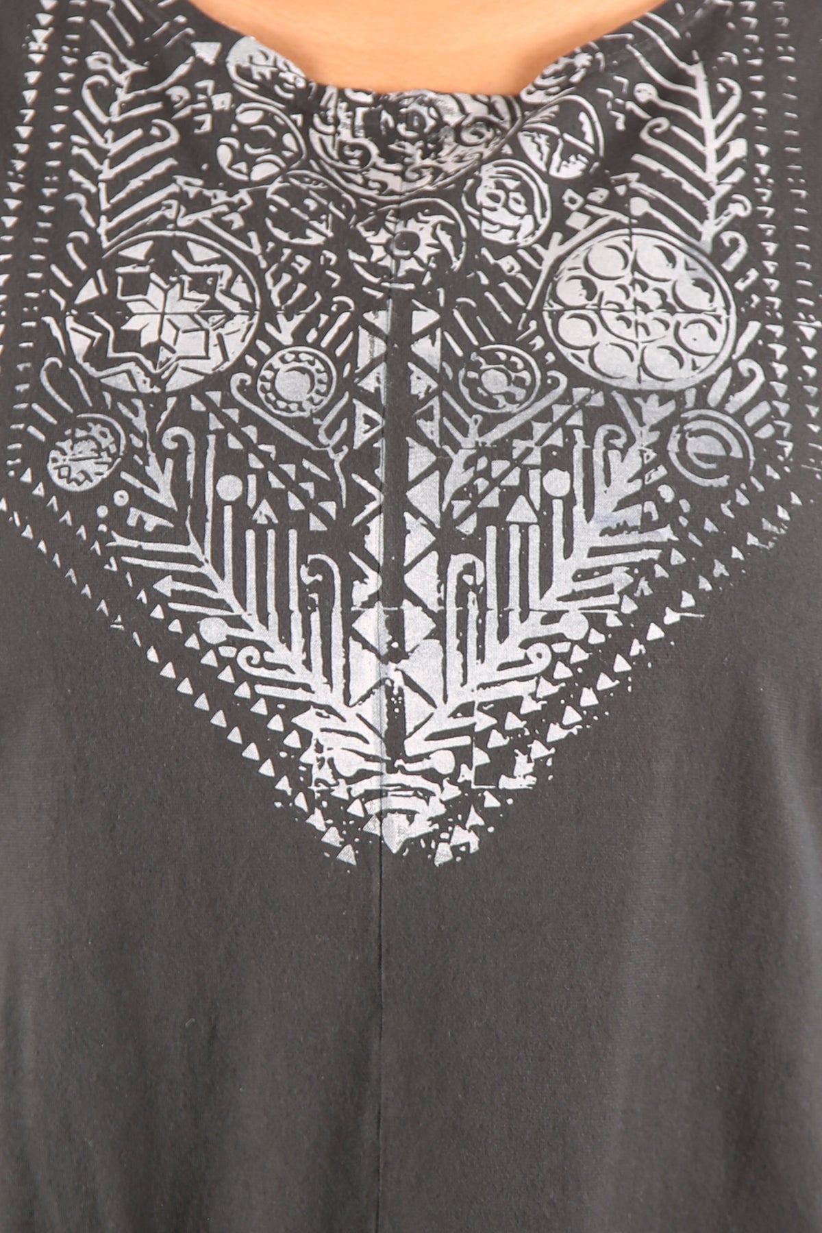 1175 Two Pocket Artist's Top-Black