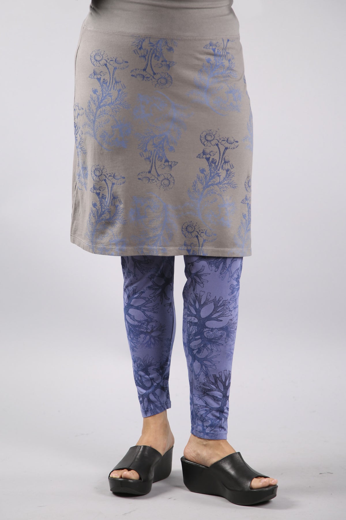 Layer Skirt Soot with floral blues 4169-P