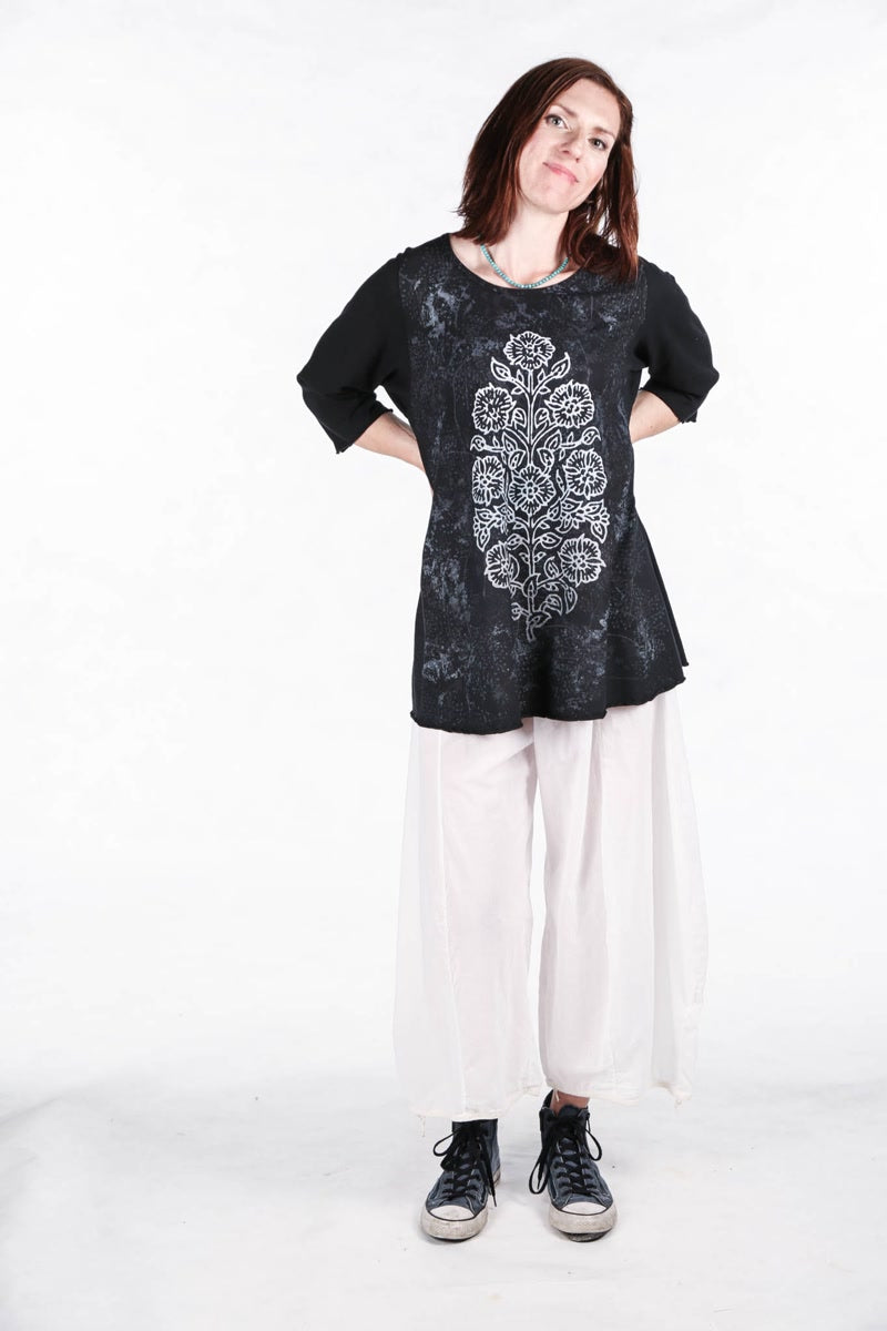 1145 Cafe Tee S/S -Black with White Floral Print-P